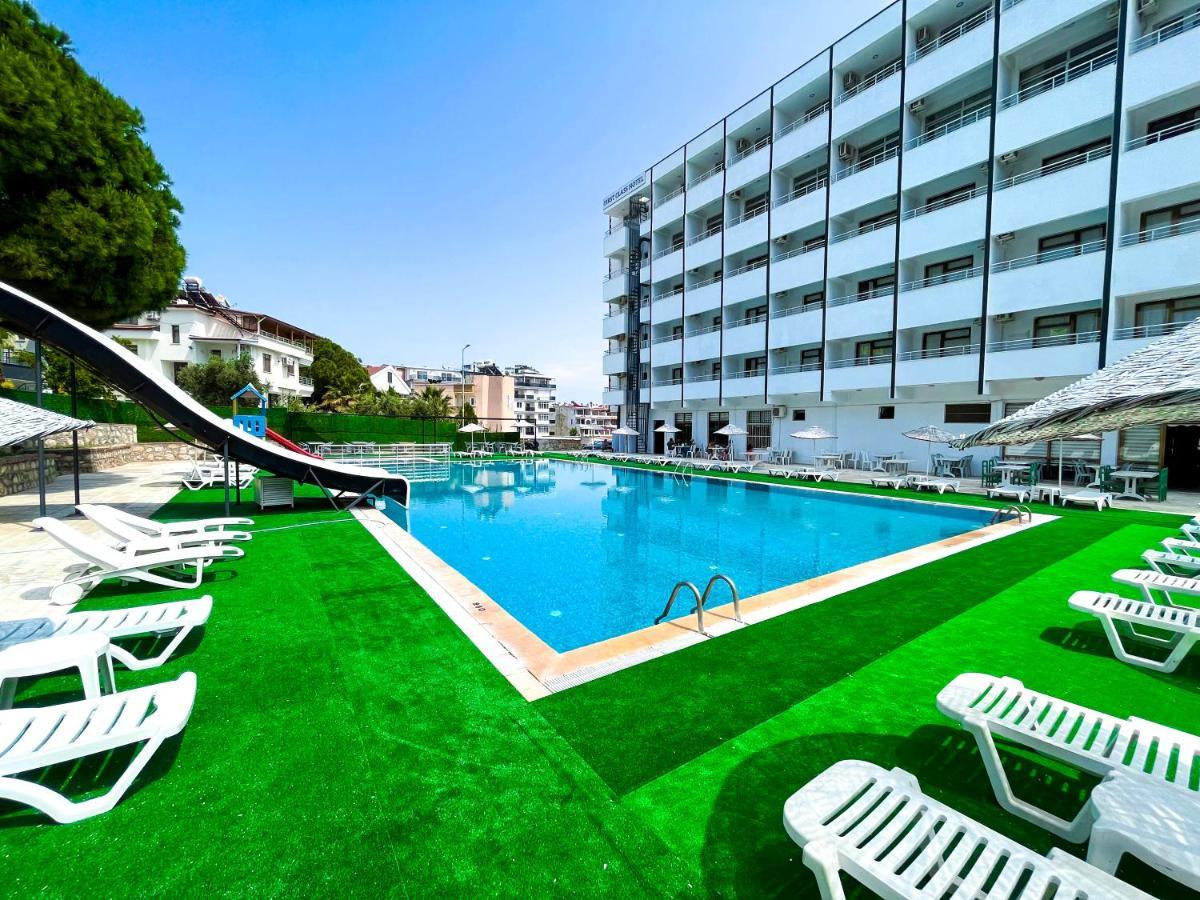 Hotel First Class Didim Exteriér fotografie