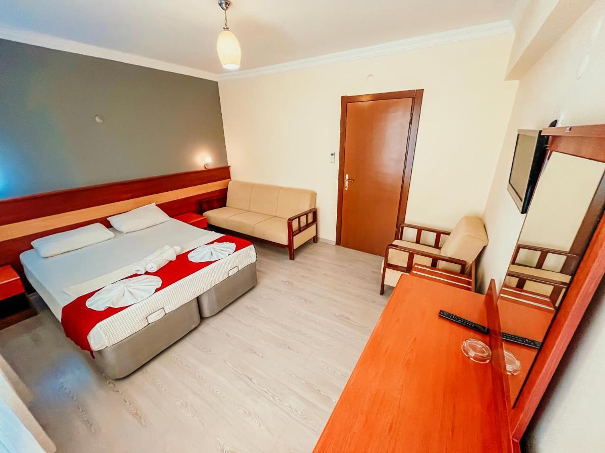Hotel First Class Didim Exteriér fotografie