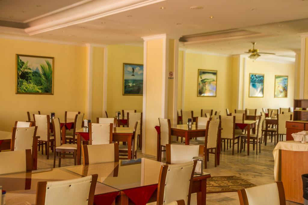 Hotel First Class Didim Exteriér fotografie