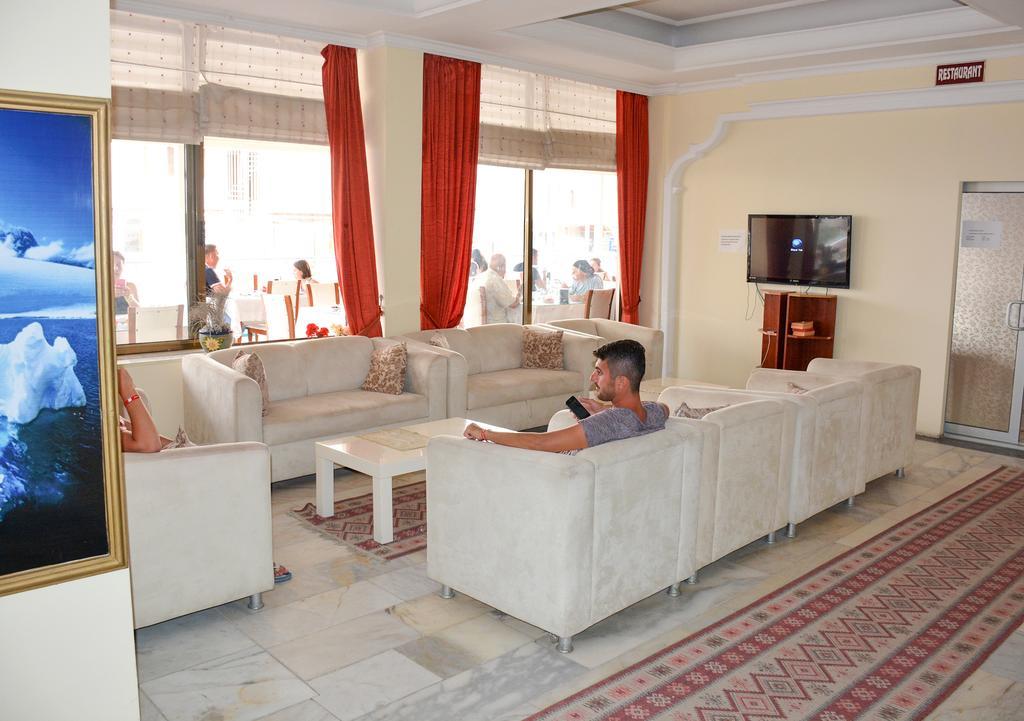 Hotel First Class Didim Exteriér fotografie