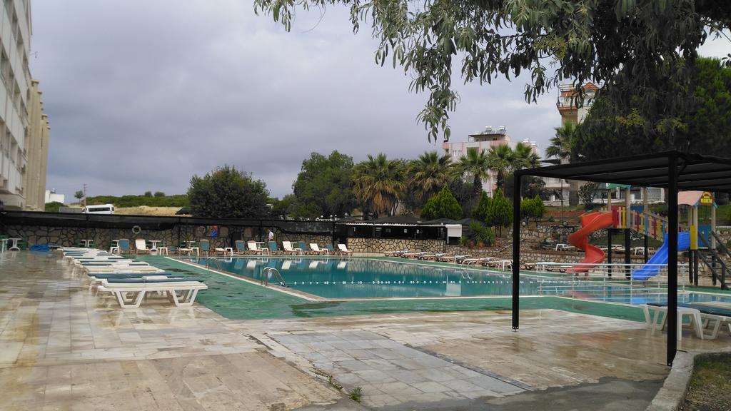 Hotel First Class Didim Exteriér fotografie